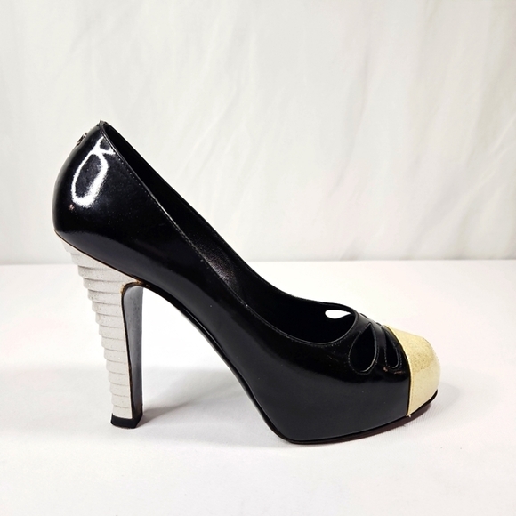 Chanel Black Patent Leather Heels Sz 39 - Picture 1 of 9